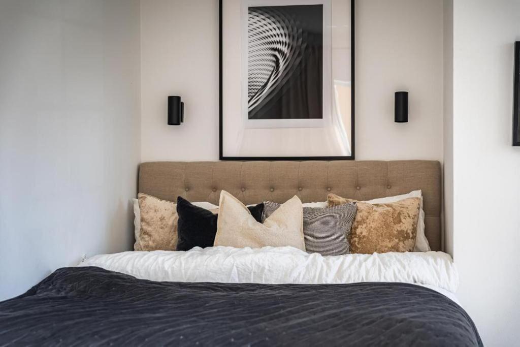 Beautiful And Modern Accommodation Near Stockholm City Exterior foto